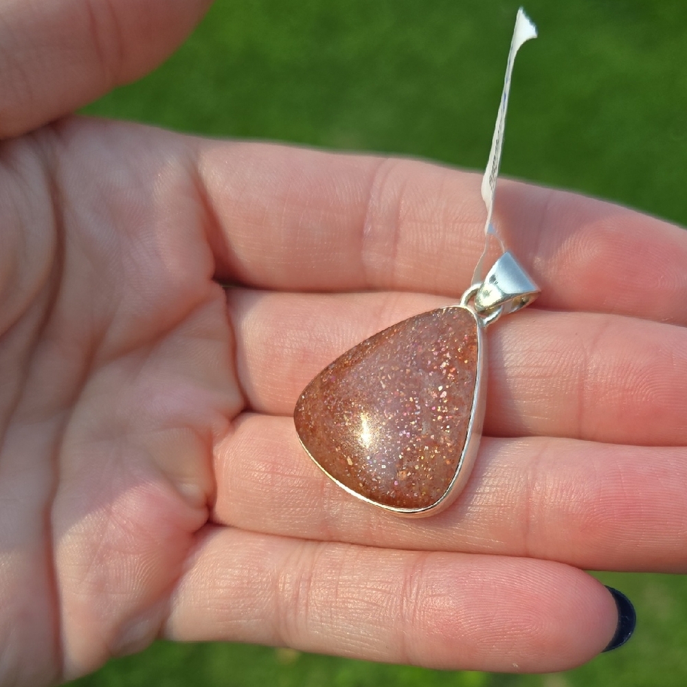 Solid 925 Arusha Sunstone Pendant